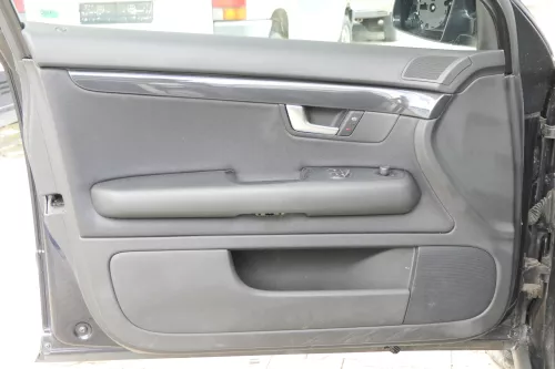 4x Audi A4 8E B6 Türverkleidung Verkleidung Tür vorne + hinten schwarz links (162705)