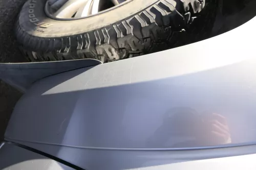VW Amarok 2H Kotflügel vorne links silber LA7W reflexsilber metallic (162814)