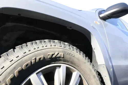 VW Amarok 2H Kotflügel vorne links silber LA7W reflexsilber metallic (162814)