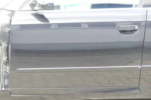 Audi A4 B7 8E Tür vorne links schwarz LZ9Y Kombi+Limo mit Rahmen (162970)