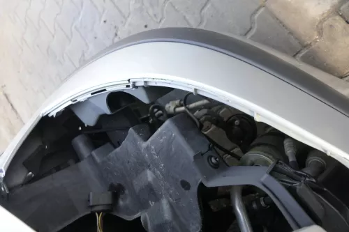 VW Passat 3BG Stoßstange vorne Frontstoßstange Stoßfänger silber LA7W reflexsilb (163297)