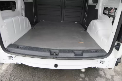 VW Caddy 2k Teppich Innenraumteppich Innen hinten  (163370)