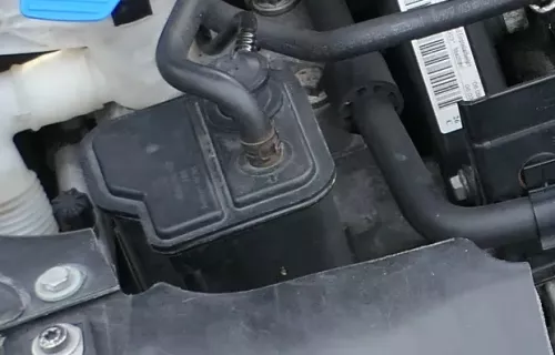 VW Golf Caddy Aktivkohlefilter Aktivkohlebehälter 1K0201801E Druckventil (163568)