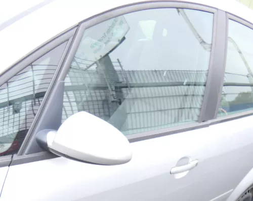 Audi A2 8Z vorne links Fenster Scheibe in Tür Fensterscheibe Fahrertür  (163639)