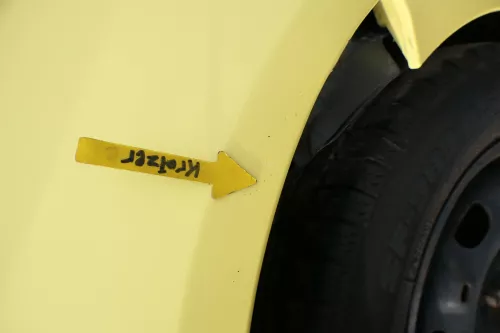 VW Polo 9N Kotflügel vorne rechts gelb LD1B bis ca.Bj.2004 - Rost (163790)