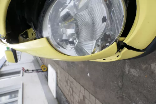 VW Polo 9N Kotflügel vorne rechts gelb LD1B bis ca.Bj.2004 - Rost (163790)
