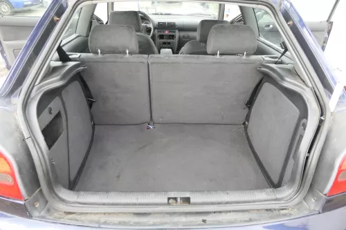 Audi A3 8L 3-Türer Verkleidung Teppich Kofferraum Kofferraumteppich schiefer  (164045)