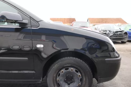 VW Polo 9N Kotflügel vorne rechts schwarz L041 bis ca.Bj.2004  (164271)