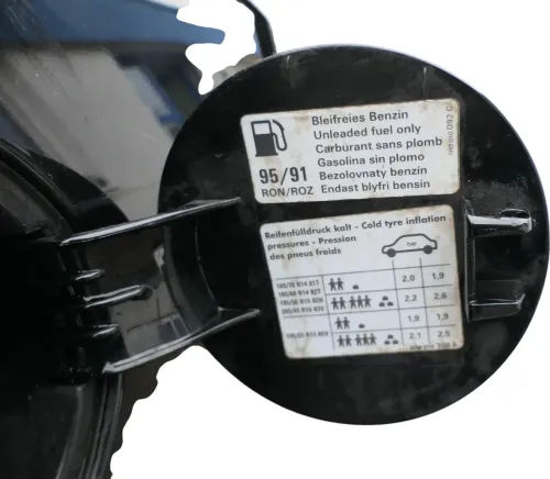 VW Polo 9N3 9N Cross Tankdeckel Klappe Tankklappe Deckel Tank schwarz L041 (164277)