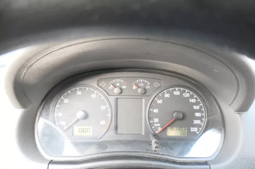 VW Polo 9N Tacho Tachometer Kombiinstrument 161.000km 6Q0920800P 1,2 47kw 40kw