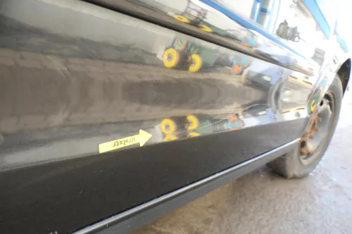 VW Polo 9N 9N3 Tür vorne rechts Beifahrertür 2/3-Türer schwarz LC9Z ohneAnbautei (164313)