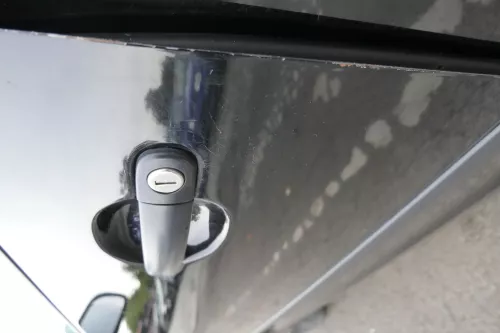 VW Polo 9N 9N3 Tür vorne links Fahrertür 2/3-Türer schwarz L041 ohneAnbautei (164331)