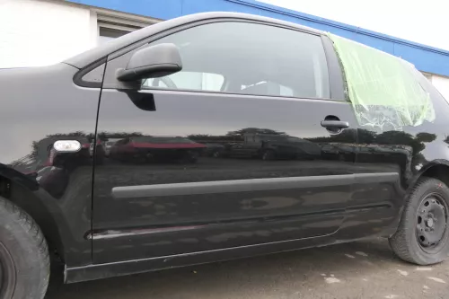 VW Polo 9N 9N3 Tür vorne links Fahrertür 2/3-Türer schwarz L041 ohneAnbautei (164331)