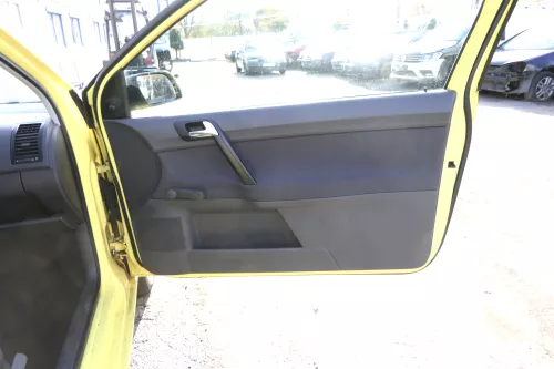 1x VW Polo 9N Türverkleidung Verkleidung Tür vorne rechts 2/3-Türer  (164348)