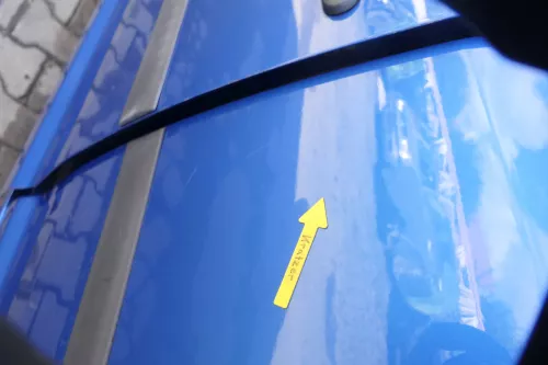VW Touran 1T 1T3 Tür hinten links blau LA5X und Scheibe ohne Anbauteile (164456)