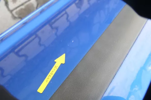 VW Touran 1T 1T3 Tür hinten links blau LA5X und Scheibe ohne Anbauteile (164456)