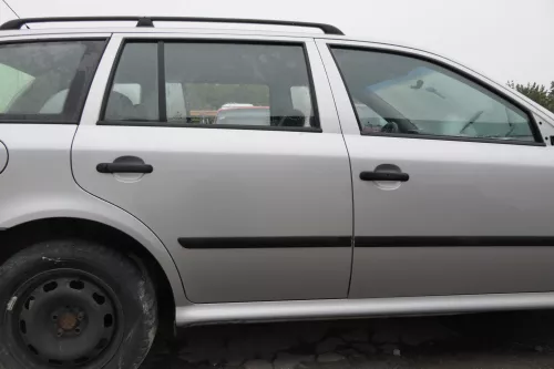 Skoda Octavia 1U5 Combi Kombi Variant Tür hinten rechts grau silber LF7T 9102 (164681)