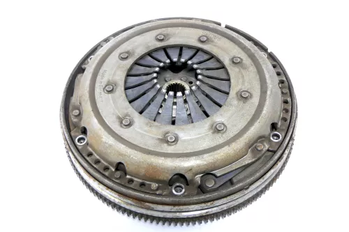 VW Passat A4 Schwungrad Zweimassenschwungrad 1,6 2,0 ALZ AHL ARM ANA ALT (164785)