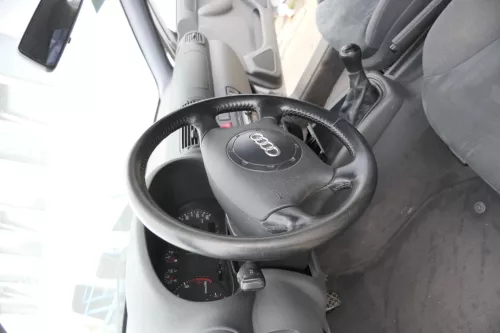 Audi A3 8L A6 4B A4 Lenkrad Lederlenkrad Leder 4-Speichen - ohne Airbag (164806)