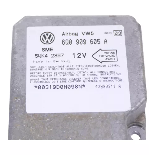 VW Golf 4 Bora T5 Steuergerät Airbag Airbagsteuergerät 1C0909605A /T  02A (164945)