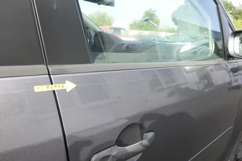 VW Touran 1T3 1T Tür vorne rechts Beifahrertür grau LD7X ohne Anbauteile (164971)
