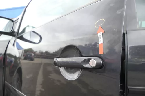 VW Touran 1T 1T3 Tür vorne links Fahrertür schwarz LC9Z OHNE Anbauteile Cross (165050)