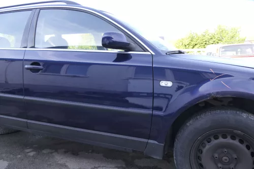 VW Passat 3B 3BG Kombi + Limo Tür vorne rechts Beifahrertür blau LB5N indigoblau (165109)