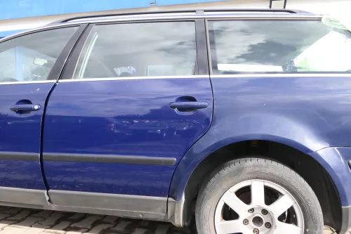 VW Passat 3B 3BG Kombi Variant Tür hinten links blau LB5N ohneAnbauteile (165111)