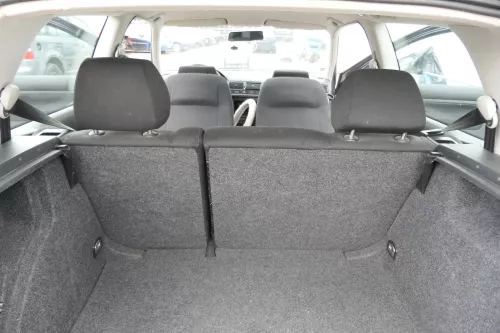 Golf 4 Limousine Sitz Rückbank Rücksitzbank Sitzfläche Sitze Kopfstützen schwar (165169)