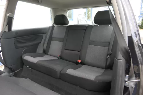 Golf 4 Limousine Sitz Rückbank Rücksitzbank Sitzfläche Sitze Kopfstützen schwar (165169)