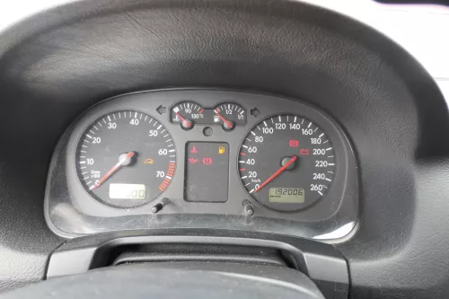 VW Golf 4 Tacho Tachometer Kombiinstrument 192.000km 1J0919881B 1,6-2,8 (165285)