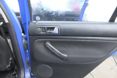 1x VW Golf 4 1J Kombi Türverkleidung Verkleidung Tür hinten rechts schwarz f (165370)
