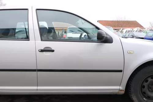 VW Golf 4 Bora Tür vorne rechts Beifahrertür 4/5-Türer+Kombi Variant LB7Z silber (165575)