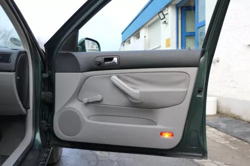 1x VW Golf 4 Bora Türverkleidung Verkleidung Tür vorne rechts grau 4/5-Türer (165609)