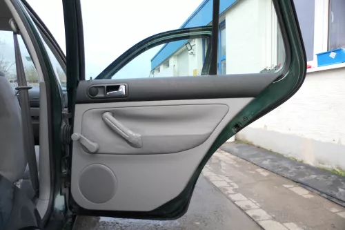 1x VW Golf 4 1J Limousine Türverkleidung Verkleidung Tür hinten rechts grau (165610)