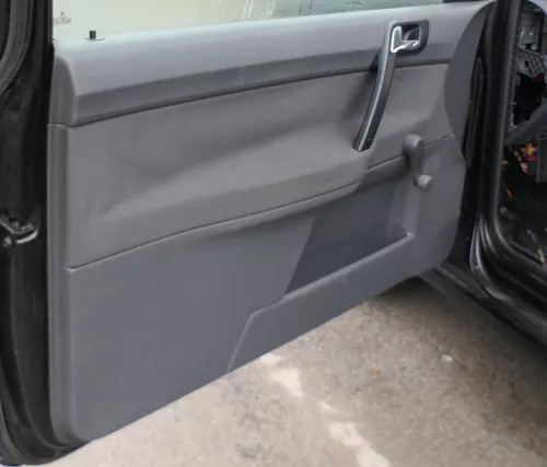 VW Polo 9N Türverkleidung Verkleidung Tür vorne & hinte links +rechts 2/3-Türer  (165642)