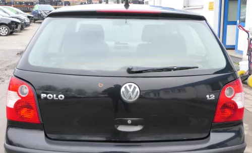 VW Polo 9N3 9N Heckklappe Kofferraumklappe Klappe schwarz L041 - Scheibe ohne (165659)