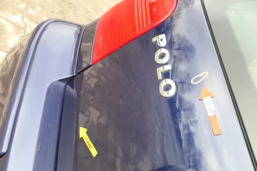 Polo 6N2 Heckklappe Klappe hinten Kofferraumklappe blau LB5N Scheibe (165749)