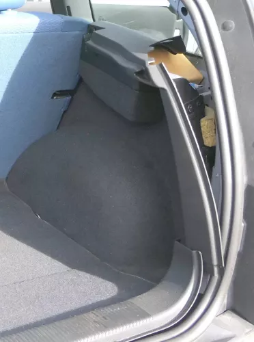 Audi A2 8Z Abdeckung Verkleidung Kofferraum hinten rechts 8Z0863880K 44H soul