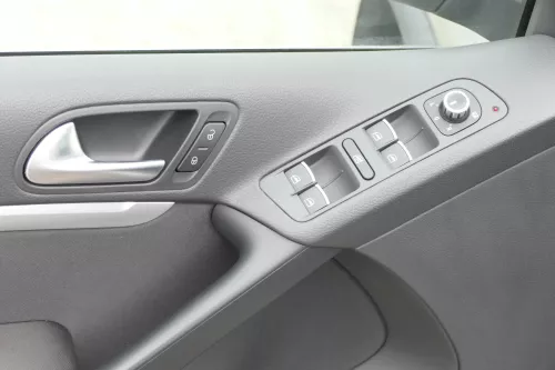 VW Tiguan 5N Türverkleidung Verkleidung Tür vorne+hinten Dynaudio schwarz (165941)