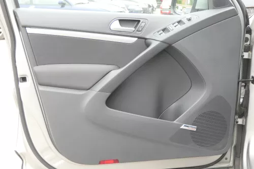 VW Tiguan 5N Türverkleidung Verkleidung Tür vorne+hinten Dynaudio schwarz