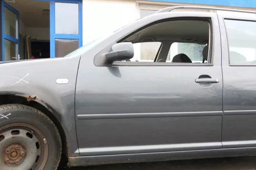 VW Golf 4 Bora Tür vorne links Fahrertür 4/5-Türer Kombi Variant grau blue LC7V (166103)