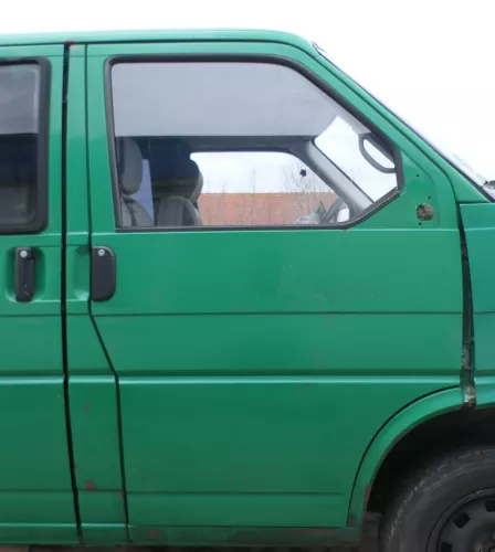 T4 Tür vorne rechts Beifahrertür Caravelle 7D0831056C ohneAnbauteil grün Polizei (166171)