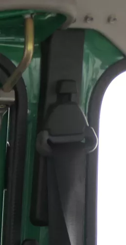 VW T4 Transporter Höhenverstellung für Gurt vorne rechts oder links passend (166200)