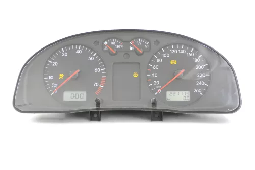 VW Passat 3B Tacho Tachometer Kombiinstrument 221.000km 3B1919860 Benziner (166289)