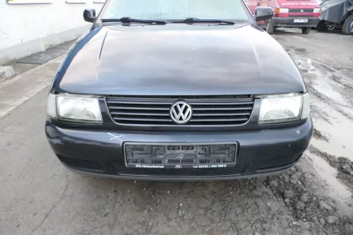 VW Polo Kombi 6K Kühlergrill Grillleiste vorne Leiste Grill VW schwarz LC9Z Zeic (166303)