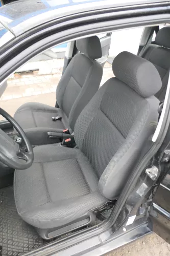 VW Polo Kombi 6K Caddy 9K Türdichtung Dichtung Tür vorne links Fahrertür (166325)