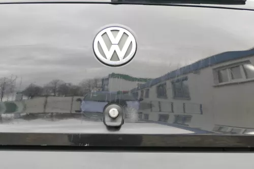 VW Fox 5Z Heckklappe Kofferraumklappe Klappe hinten + Scheibe schwarz LC9Z (166411)