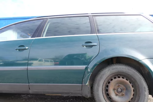 VW Passat 3B 3BG Kombi Variant Tür hinten links grün LB6G ohneAnbauteile (166571)