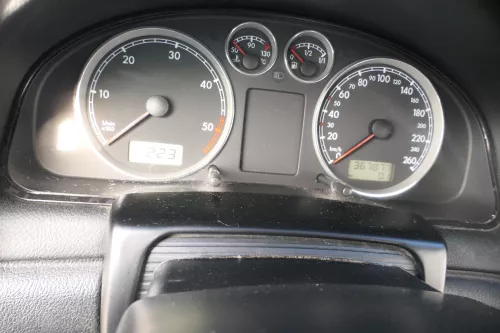VW Passat 3BG Tacho Kombiinstrument 3B0920807A TDI AVB AWF AWX 367.000km (166581)